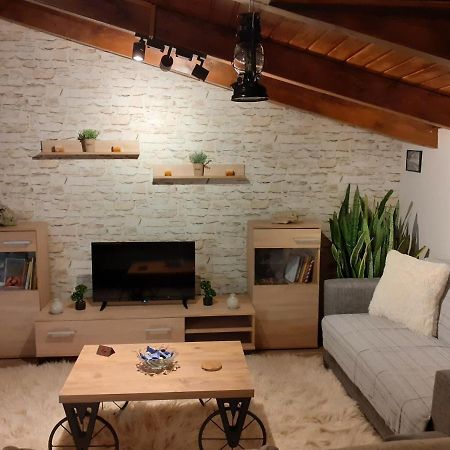 Apartament The View Attic Janina Zewnętrze zdjęcie